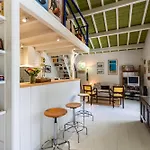 La Maison Des Voyages Apartmán *