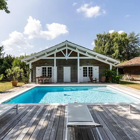 La Maison Des Voyages Saint-Aubin-de-Branne